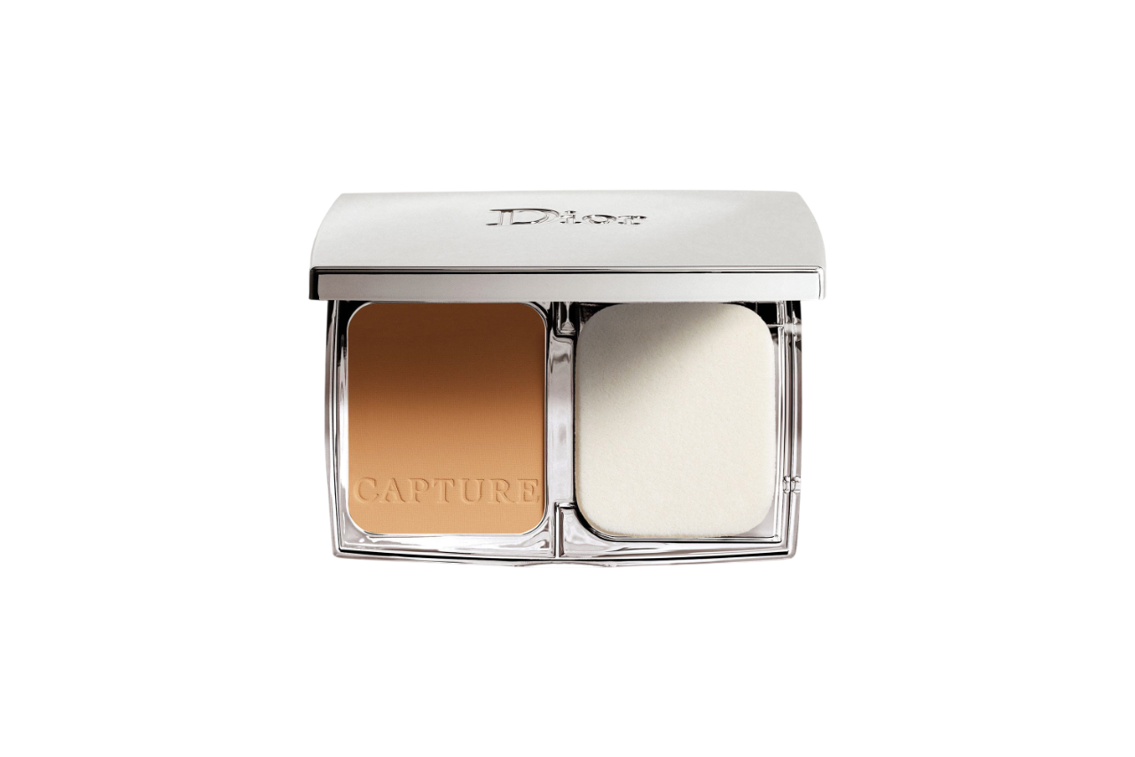 christian dior capture totale long lasting compact foundation 30 medium beige 11 g 1745836020.png 995dc16e5cf295f0b9645f226dc6f4f8